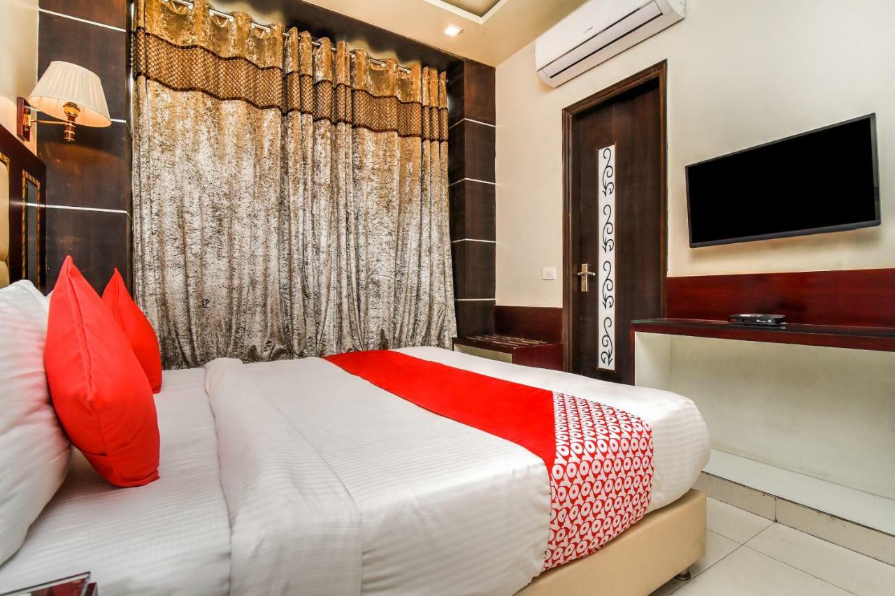 Oyo Flagship 737 Paschim Vihar Hotel Делхи Екстериор снимка